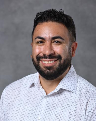 Professional Headshot of Raul Vargas